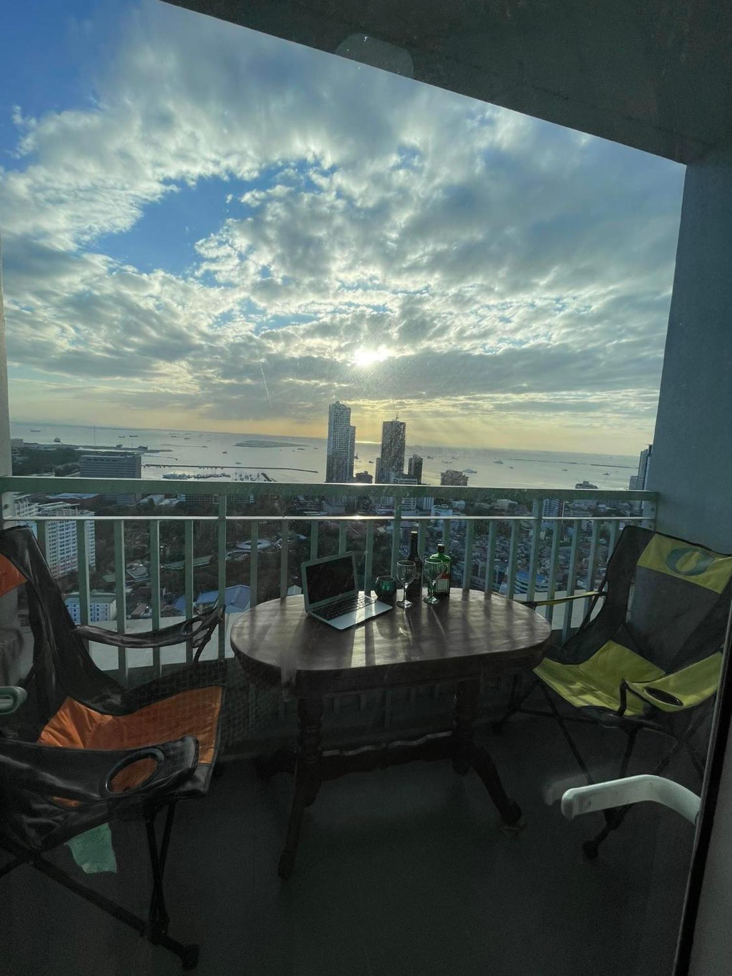Green Residences Staycation By Pbyy Manila Zewnętrze zdjęcie
