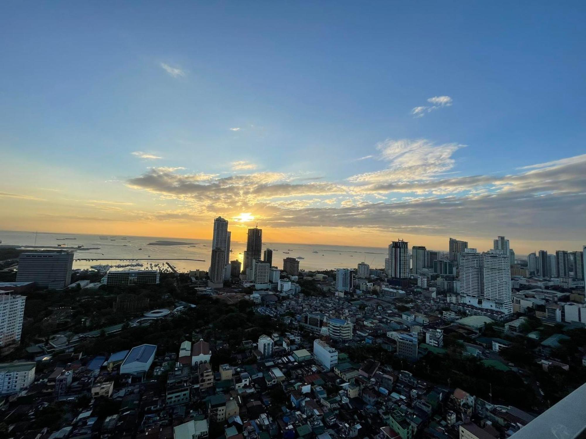 Green Residences Staycation By Pbyy Manila Zewnętrze zdjęcie